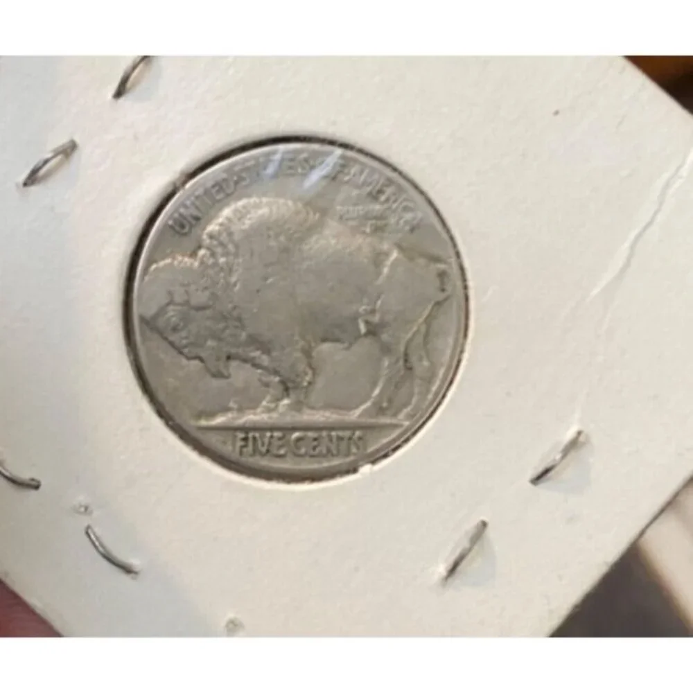 1937 Buffalo Nickel Choice - Picture 4 of 9